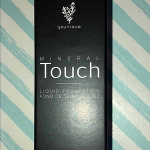 Younique mineral touch foundation